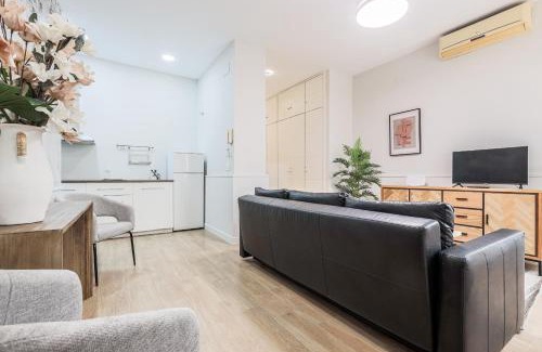 San Julian Apartamento | Precioso estudio en San Julián Sevilla, AC WiFi Hiniesta estudio