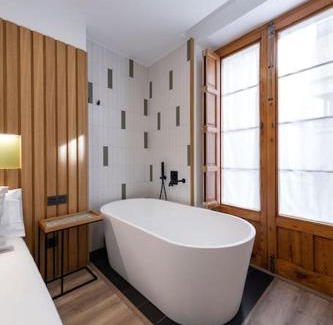 Alcoy Apartamento | Precioso loft con bañera de isla