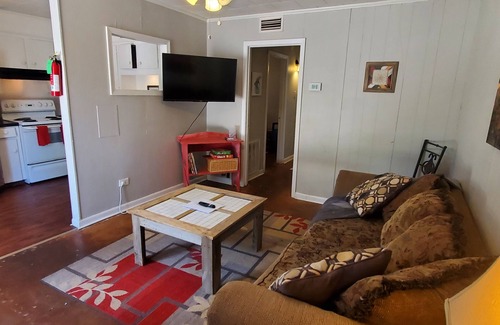 West Monroe Casa | Precious, comfortable, affordable -2 Bedroom 1 Bath Apartment