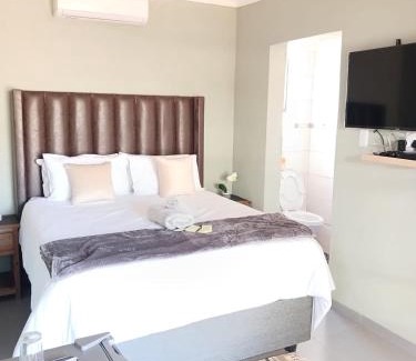 Zeerust Cama Y Desayuno | Precious Estates Emerald
