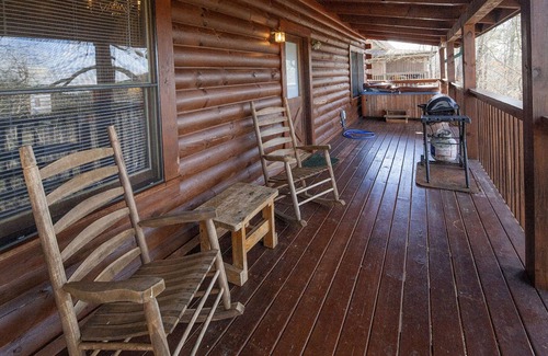 Sevierville Cabina | Precious Memories by Heritage Cabin Rentals