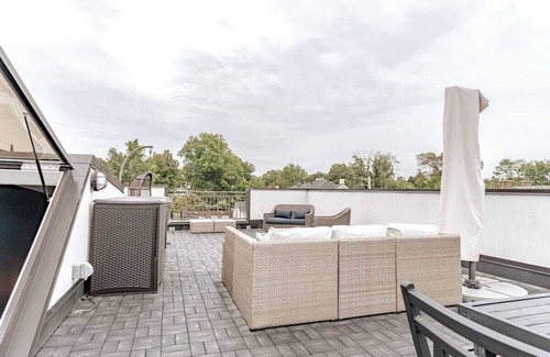 Elizabethtown Condominio | Pregame on Plum Charming 2-bedroom condo in wonderful Elizabethtown