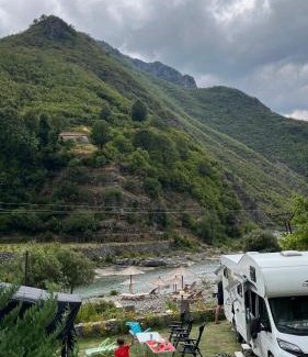 Shkoder County Cama Y Desayuno | prekal park kamping