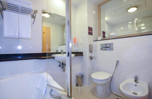 Capital Centre Hotel | Premier Inn Abu Dhabi Capital Centre