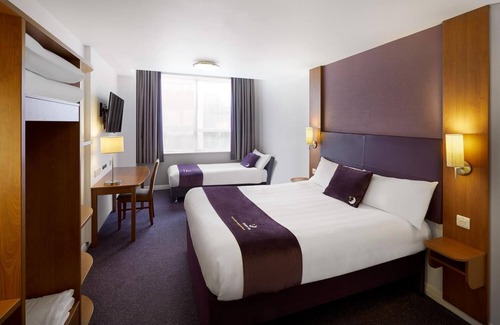 Barry Hotel | Premier Inn Barry Island