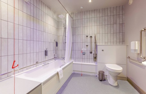 Cathedral Quarter Hotel | Premier Inn Belfast City Cathedral Quarter