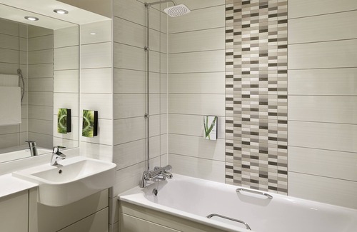 Borehamwood Hotel | Premier Inn London Elstree / Borehamwood