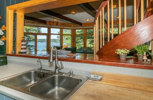 Frontenac Casa | 15% REDUCIDO ... Isla privada ... Casa espaciosa ... Gran pesca ... lado del canal