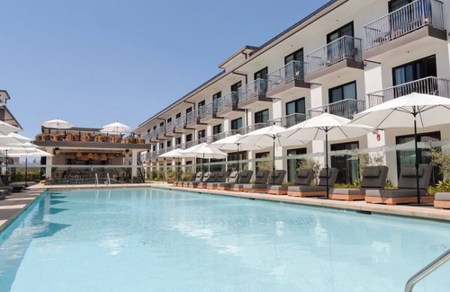 Inglewood Casa | Premier King Spectacle with Terrace, The Lüm Hotel, Steps from SoFi Stadium