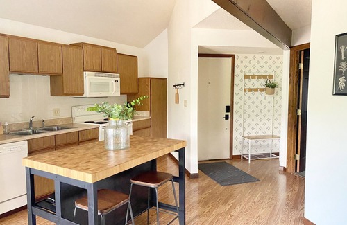 Osage Beach Villa | Premier Location! Villa in Tree Tops of Holiday Shores with boat slip!