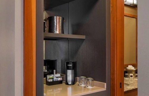 Stevenson Apartamento | Premier Room with Luxe Comfort and River Views