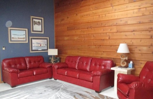 Gills Rock Casa | Premier Vacation Rental, Pet Friendly, Walk to Water, Restaurant, Shopping, WiFi