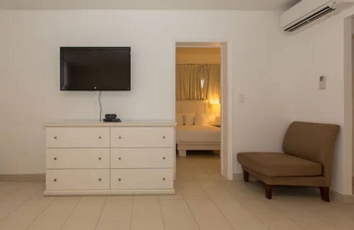 Central Beach Hotel | Premiere Hotel