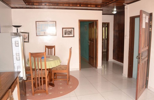 Kribi Apartamento | Apartamento-Premium-Baño y ducha-Verme
