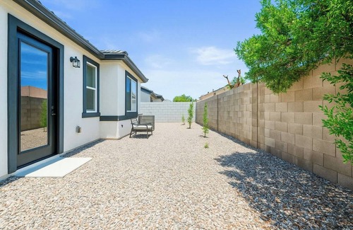 Glendale Apartamento | Premium 3Bed | 2BR | 2Bath | 70" Smart TV | 2Bath