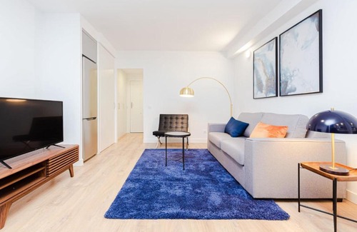 San Juan Bautista Apartamento | Premium Accomodation in La Rosaleda - Madrid