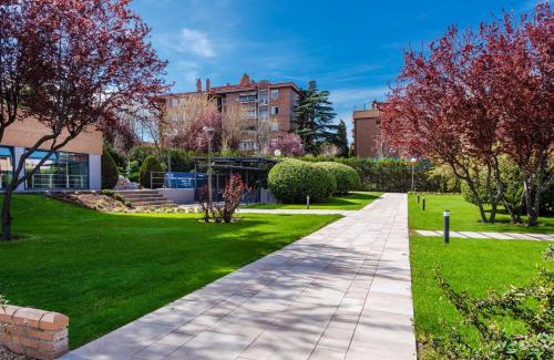 San Juan Bautista Apartamento | Premium Accomodation in La Rosaleda - Madrid