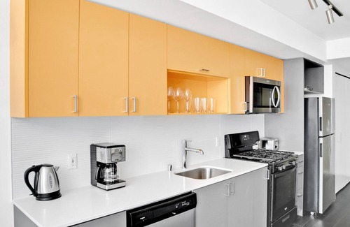 Wilburton Apartamento | Premium Bellevue 1BR w/ Gym & W/D, near Spring District, by Blueground