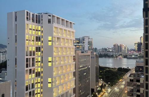 Dohwa-dong Apartamento | Premium Duplex – Han River View, Fully Furnished, Pool & Gym 1 Min Mapo Station
