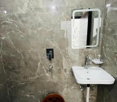 Mahipalpur Extension Hotel | Premium Hotel IN CR Park