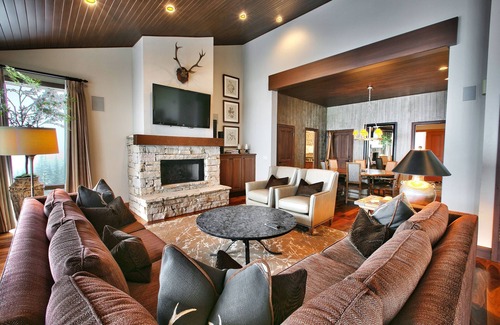 Deer Valley Condominio | Premium Luxury One Bedroom with Hot Tub 1 Apartment Hotel by RedAwning