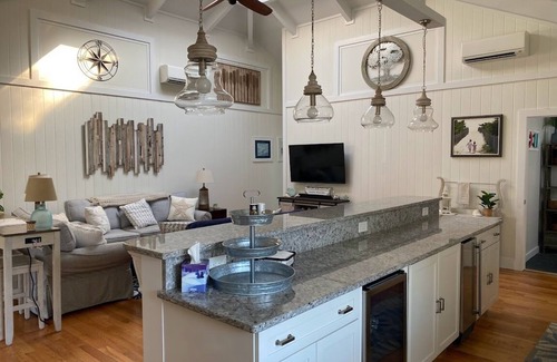 Country Club Estates Casa | Premium Quality Cottage "In-Town" Rehoboth, 3 Bedrooms each w/Full Bath!