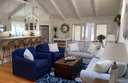 Country Club Estates Casa | Premium Quality Cottage "In-Town" Rehoboth, 3 Bedrooms each w/Full Bath!