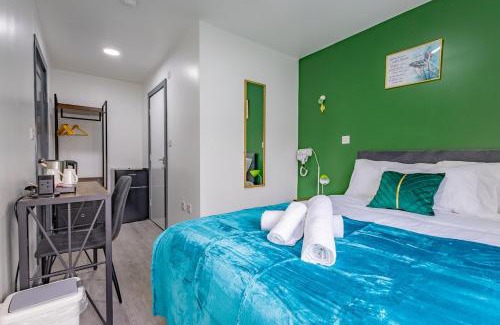 Nottingham Casa | Premium Serviced Accommodation Nottingham, 4 Bedrooms, 5 Beds, 4 Bathrooms, Sleeps 7