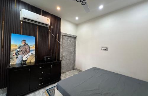 Sahibganj Apartamento | Premium Stay with airbn