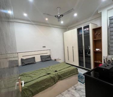 Sahibganj Apartamento | Premium Stay with airbn