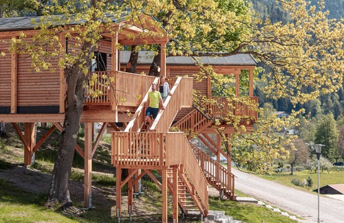 Kotschach-Mauthen Chalet De Esquí | Premium Tree House with 1 bedroom