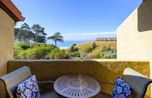 Rio del Mar Apartamento | Premium Villa - Ocean View - SEASCAPE - Heated 80 Degree Pools - Relaxing Fireplace - Ground Level