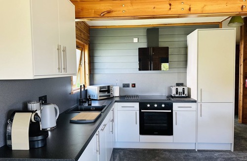 Pitlochry Cabaña | Premium Woodland Lodge with Hot Tub and Woodburner
