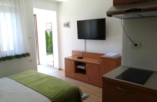 Sezana Apartamento | Prenočišča Iris