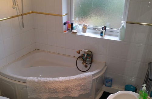 Prenton Casa | Prenton 1 Double Room near Liverpool