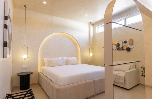 Ulbrich Apartamento | Presidential Studio with Gated Parking at Casas Sanblu