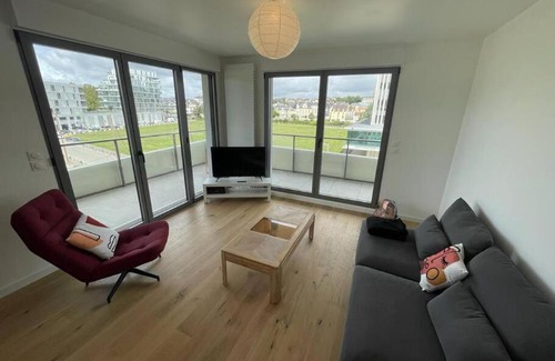 Port of Caen Apartamento | Presqu'île, appartement neuf avec balcon, salle de gym et parking