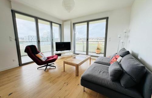 Port of Caen Apartamento | Presqu'île, appartement neuf avec balcon, salle de gym et parking