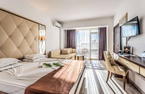 Golden Sands Complejo | Prestige Deluxe Hotel & Aquapark Club - All Inclusive