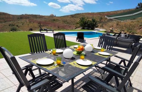 Conceicao Villa | Prestige for Home - Moradia Vista Mar, Piscina, Jardim e Estacionamento