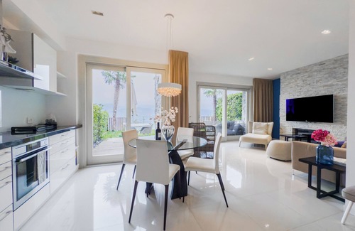Parzanica Apartamento | Prestige Lake Skyline