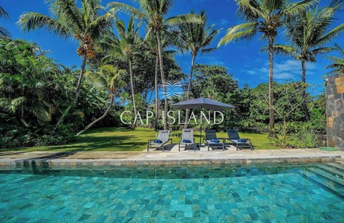 Grand River South East Casa | Prestigious 4-bedroom en-suite villa on the Golf d'Anahita
