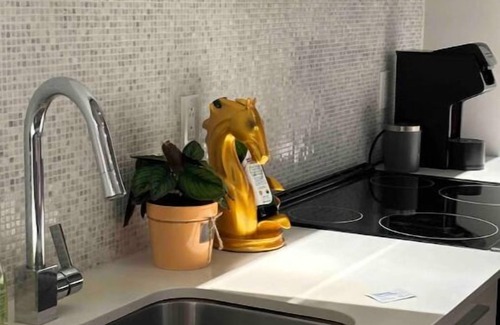 Griffintown Apartamento | Prestigious 1 bdr WiFi Parking between Old Montreal and Downtown