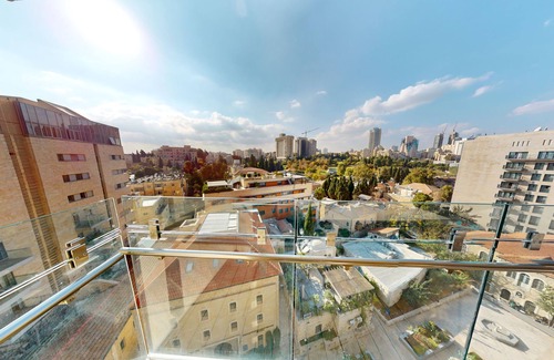 Mamilla Apartamento | ★Prestigious King David 3BR/3BA - View! Pool & Gym★