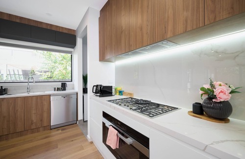Preston Casa | Preston Northcote Mod Lux Townhouse 5 bed 5 bath