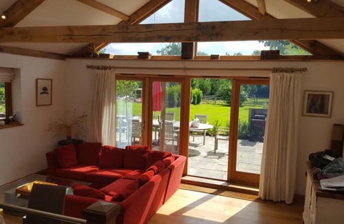 Haslemere Casa | Prestwick Oak - Open Plan 2 Double Ensuite Rural Oak Framed House Sleeps 4 plus AONB