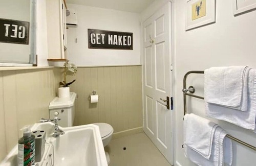 Swindon Cabaña | Pretty 1 Bedroom Cottage Near Cirencester