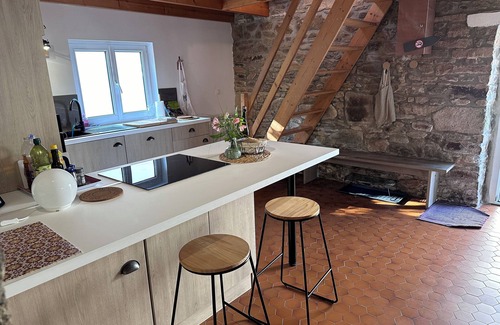 Ploudalmezeau Casa | PRETTY COTTAGE CLOSE TO BEACHES AND PORT, KAYAKS, PETS ALLOWED