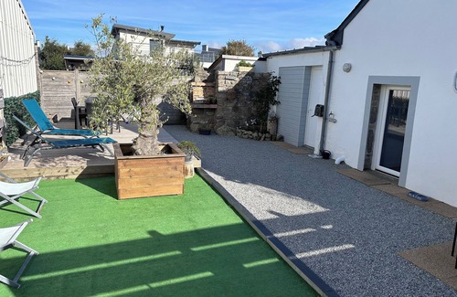 Ploudalmezeau Casa | PRETTY COTTAGE CLOSE TO BEACHES AND PORT, KAYAKS, PETS ALLOWED