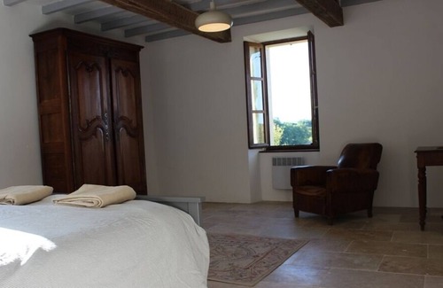 Benque Otro | Bonita casa de campo con impresionantes vistas de los Pirineos y piscina de 12 m